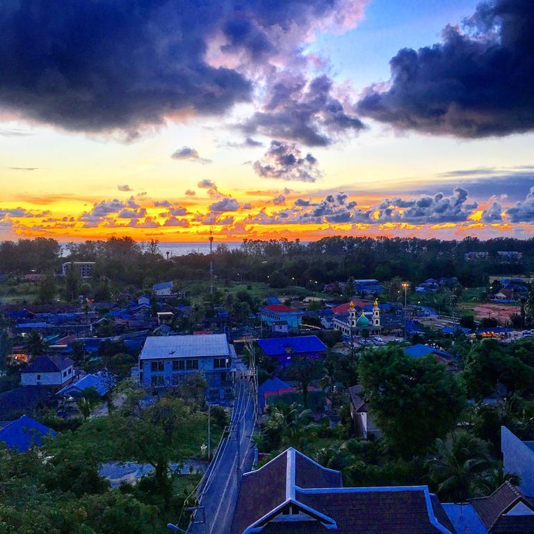 Happy Place Phuket Exterior photo